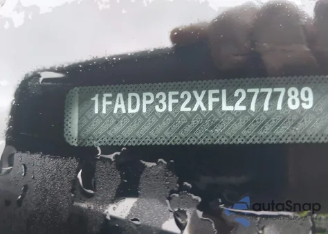 2015 Ford Focus Se z USA, uszkodzony, nr VIN 1FADP3F2XFL277789